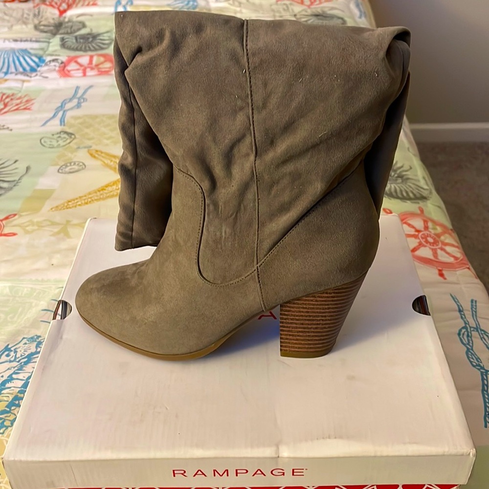Grey boots
